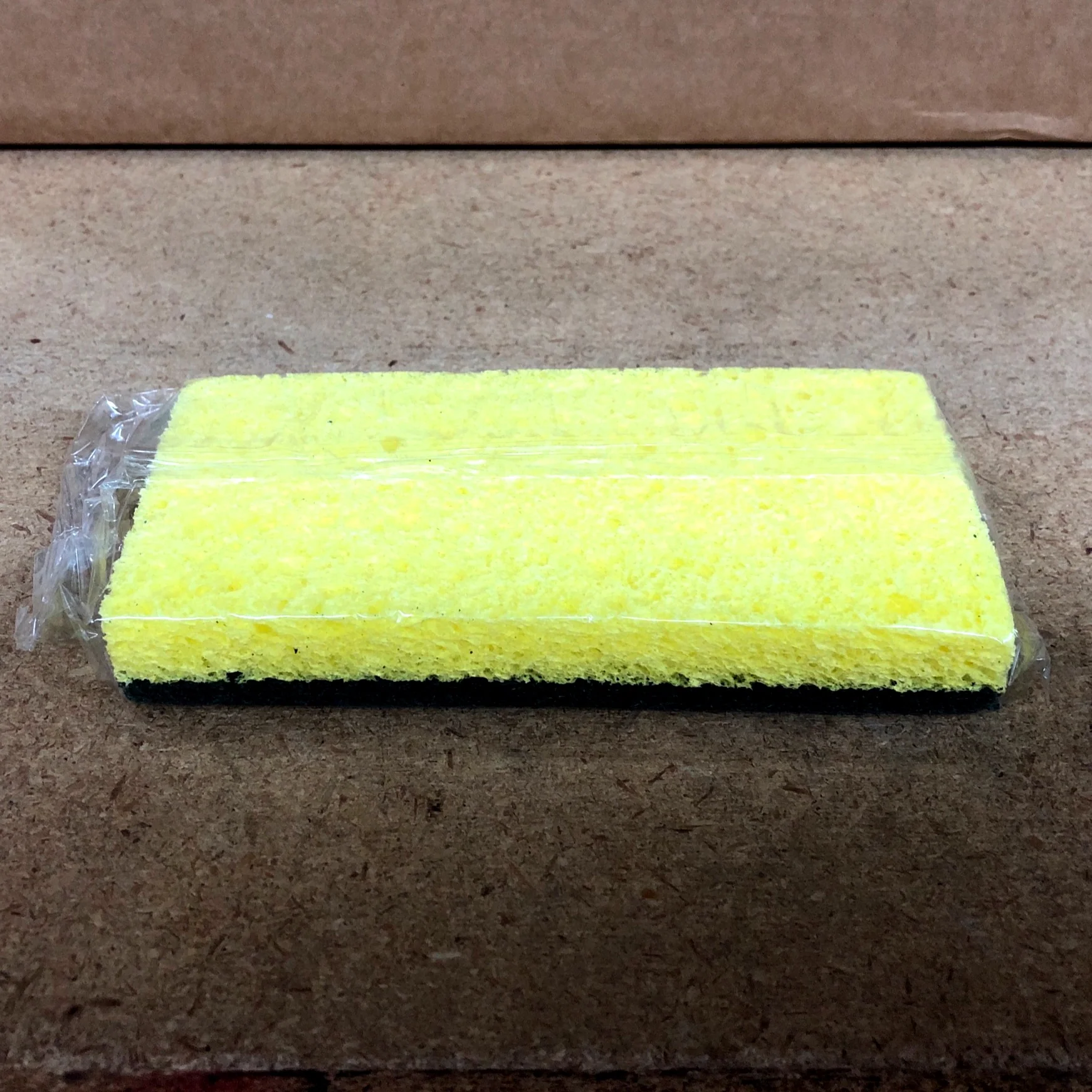 GREEN SPONGE SCRUBBER, MEDIUM DUTY, (3.6