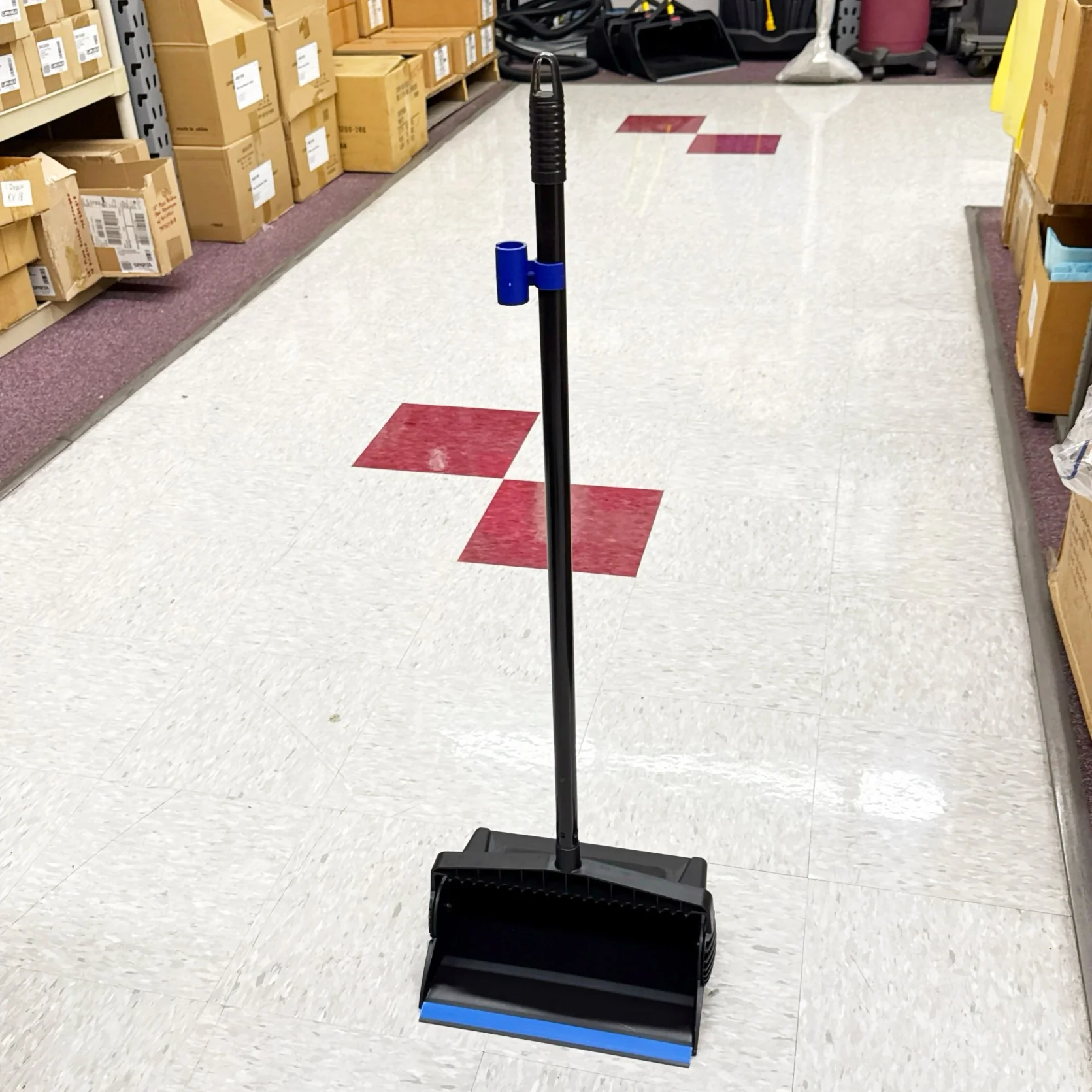 BLACK PLASTIC LOBBY DUST PAN W/ 24
